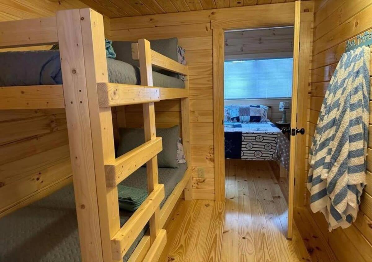 Get-Away Cabin In Surf City W Loft And Parking Ngoại thất bức ảnh